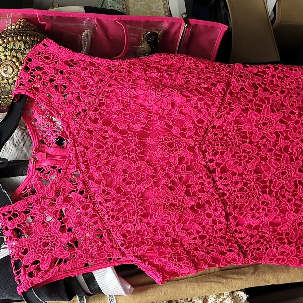 Pink bebe dress - Picture 8 of 9